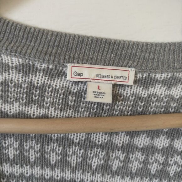 Gap Womens Fair Isle Cardigan Sweater Size Large V Neck Christmas Holiday Hygge - Picture 6 of 12